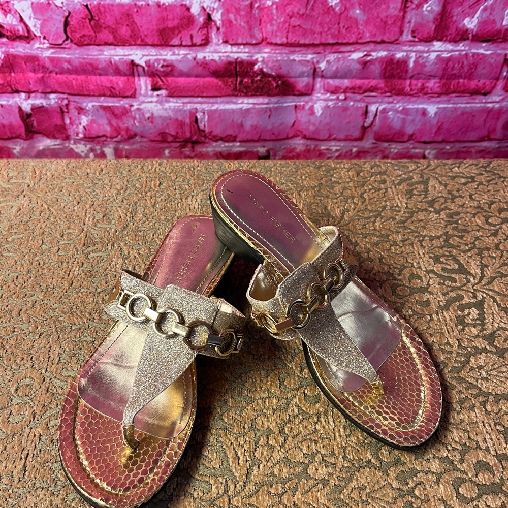 Marc Fisher Alynda Gold T Strap Glitter Gold Ornamental Wedge Heel Size 7.5
